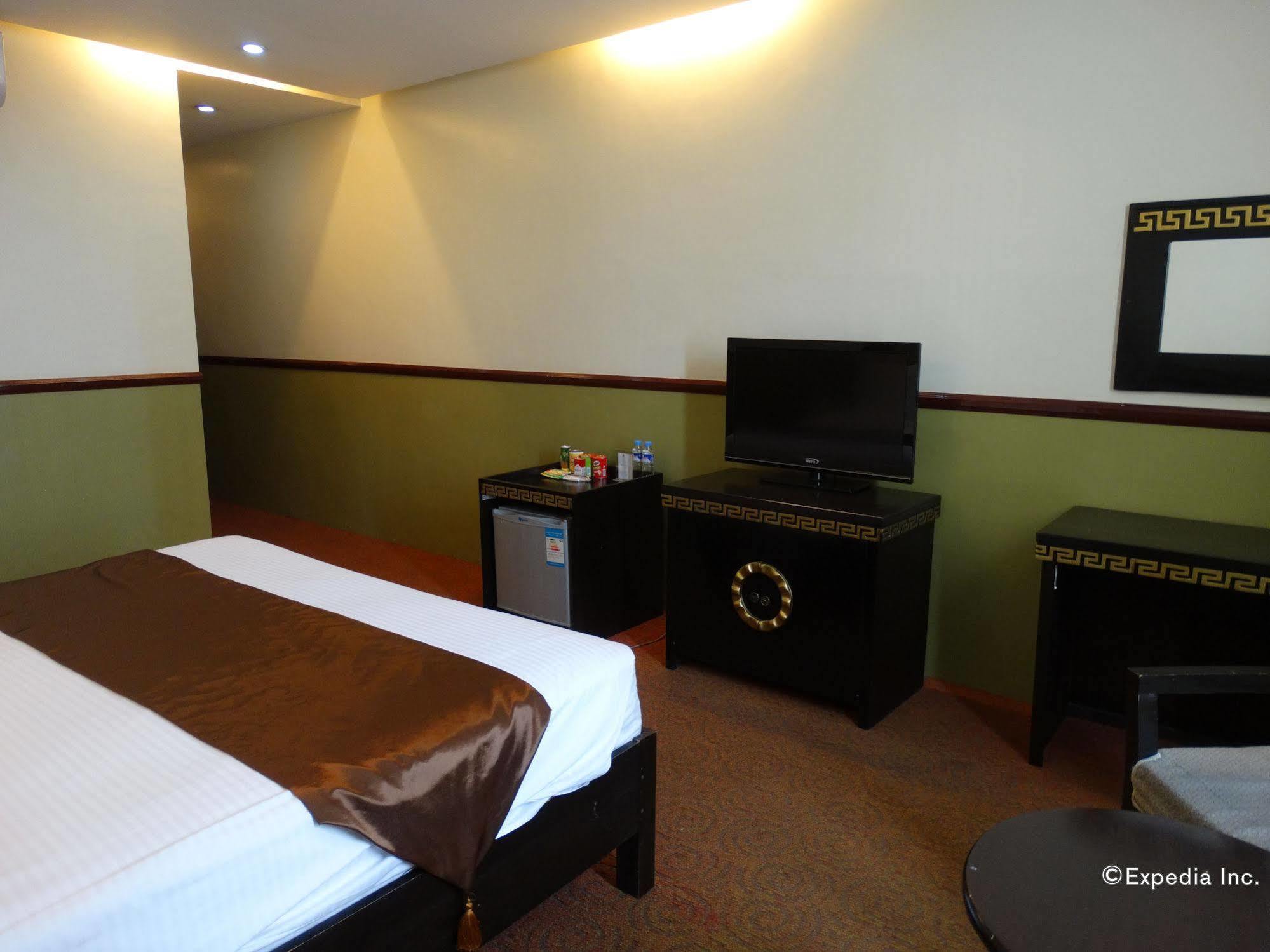 Manila Crown Palace Hotel Bagian luar foto